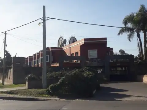 IMPORTANTE HOTEL ALOJAMIENTO