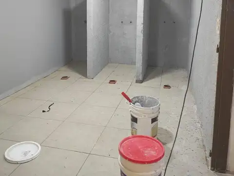 GALPON EN ALQUILER ALMIRANTE BROWN 3300, LOMAS DEL MIRADOR