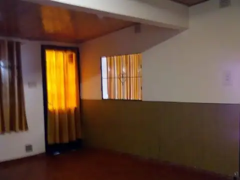 Casa en Alquiler con 1 cochera