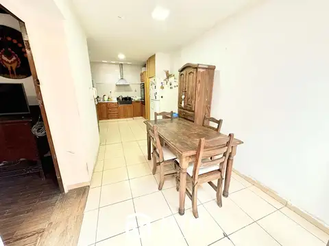 Casa 5 ambientes con 3 baños