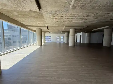 Alquiler Oficina AAA · 250m2 · Parque Las Heras 2 cocheras