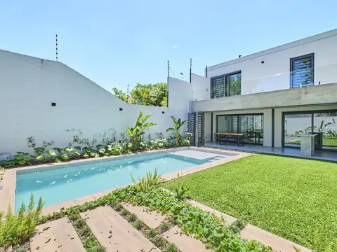 Venta Casa 6 Ambientes en Lomas De Zamora