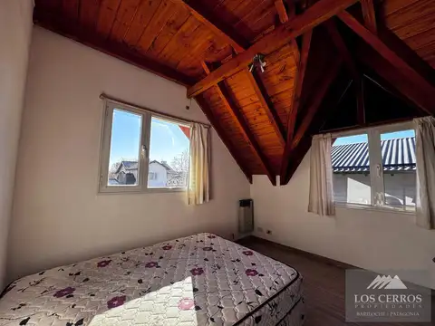 Depto Tipo Casa en Alquiler con 1 cocheras