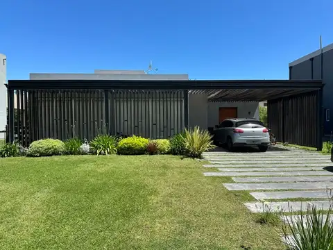 Calle El Deslinde 1300