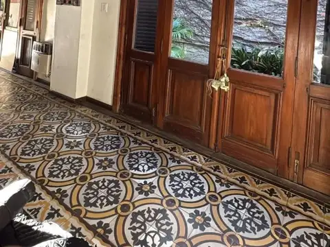 Casa 6 ambientes con 3 baños
