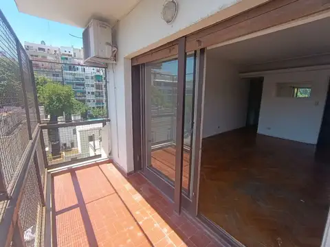 Departamento venta 3 amb dep lavadero balcon cochera Flores
