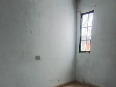 Casa 2 ambientes con 1 baño