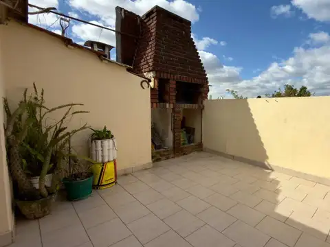Depto Tipo Casa en Venta 47 años