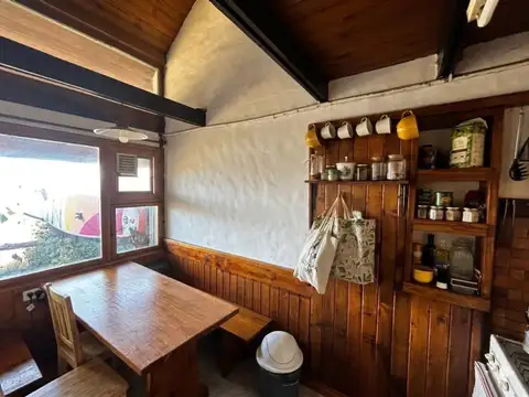 Departamento 6 ambientes con 2 baños