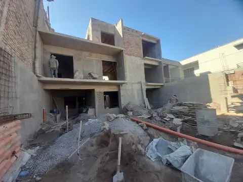 VENTA DE DUPLEX 2 DORMITORIOS BARRIO RINCON VENETO