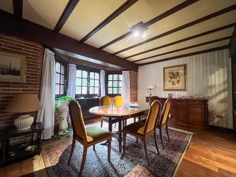Casa 5 ambientes con 3 baños