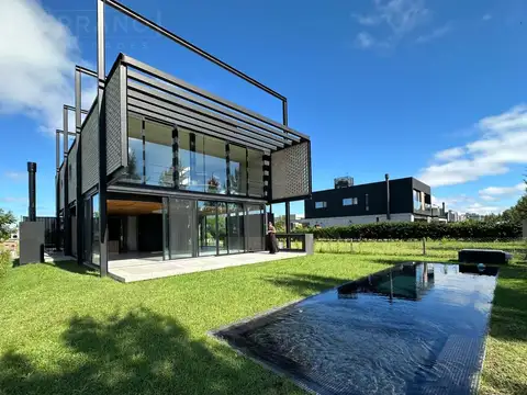 Casa en Venta de 6 ambientes en Los Castaños, Nordelta, Tigre.