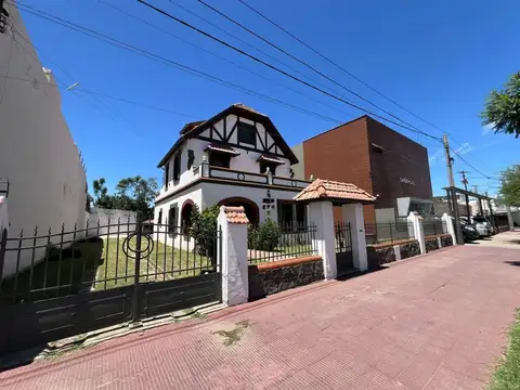 ALQUILER CASA  AVENIDA SABATTINI APTO COMERCIO