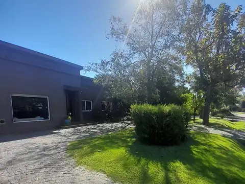 Casa en Alquiler Temporal con 1 cochera