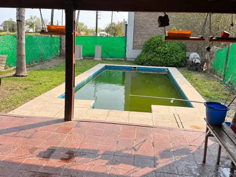 Casa 5 ambientes con 1 baño