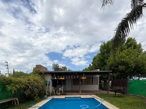 Casa 5 ambientes con 1 baño