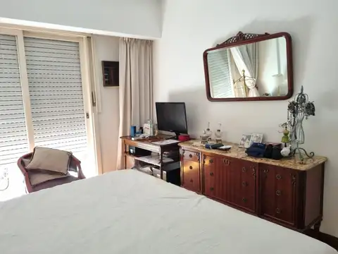 SE VENDE SEMIPISO 4 AMB. LARREA 1000