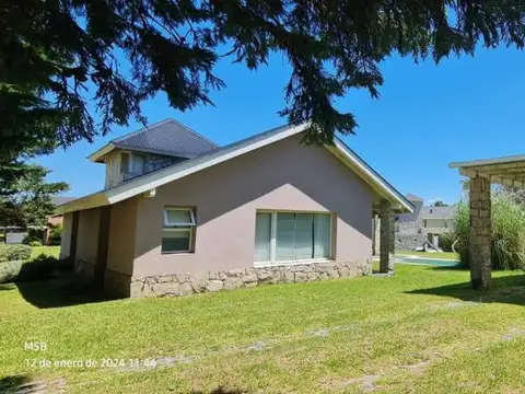 Casa en Venta con 1 cochera