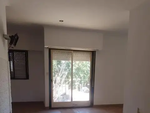 Depto Tipo Casa en Alquiler de 3 ambientes