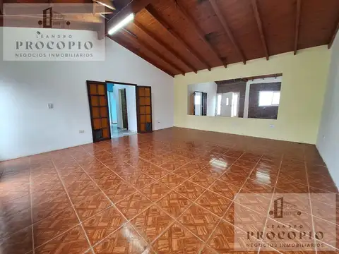 PH 2 ambientes con patio y cochera en alquiler en Merlo