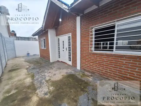 Depto Tipo Casa en Alquiler de 2 ambientes