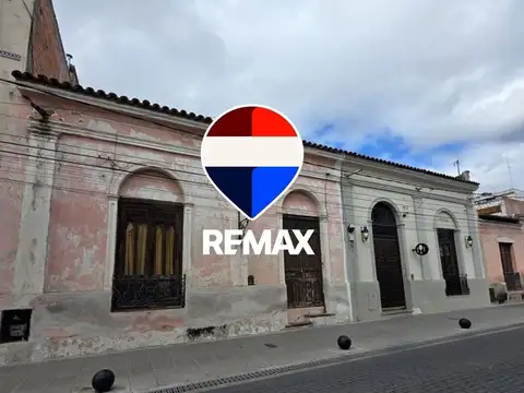 CASA EN VENTA A RECICLAR ZONA PLAZA 9 DE JULIO