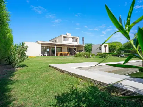 Casa en Alquiler de 3 dormitorios