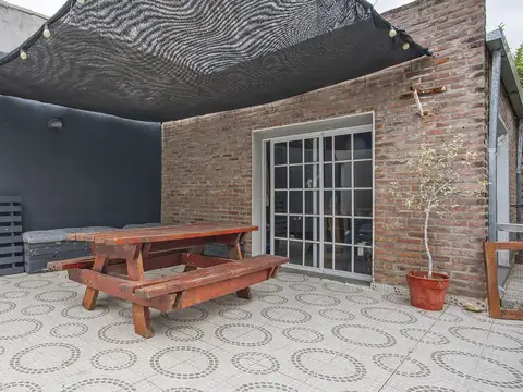 Casa 5 ambientes con 1 baño