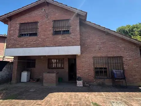 Hermosa Propiedad En Luis Guillon