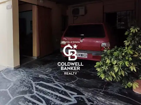 Casa 6 ambientes con 1 baño