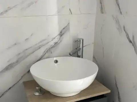 EXCELENTE MONOAMBIENTE EN TESEI CON AMENITIES