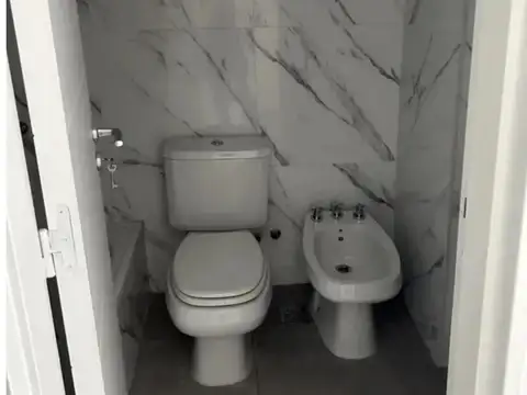 EXCELENTE MONOAMBIENTE EN TESEI CON AMENITIES