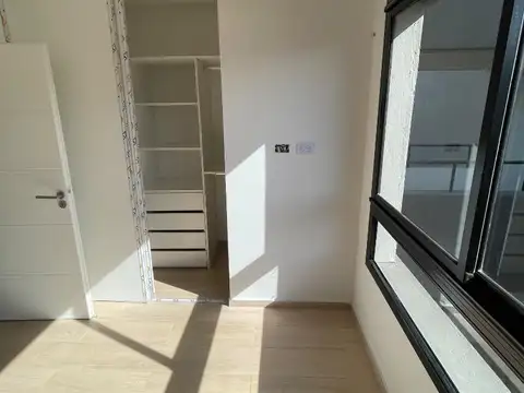 Departamento en Venta en Coghlan, USD 147.000