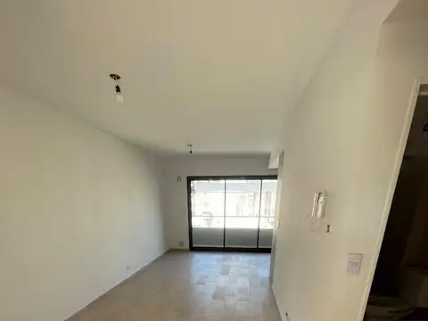 Quesada 3100, Piso 1