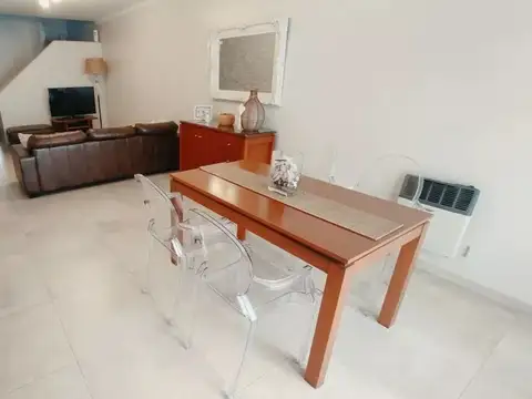 VENTA PH DUPLEX 4 AMB COCHERA JARDÍN QUINCHO