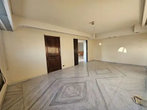 Departamento 6 ambientes con 4 baños