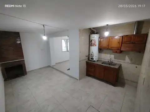 ALQUILER CASA GUAYMALLEN: 3 DORMITORIOS, BAÑOS, PATIO, COCHERA