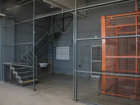 Galpon en Venta en Villa Lynch, USD 1.450.000