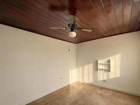 Depto Tipo Casa en Venta en Martinez, USD 105.000