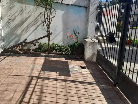 Casa en Venta en Moron, USD 79.000