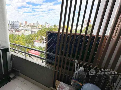 Exc. Monoambiente al Frente con Balcón