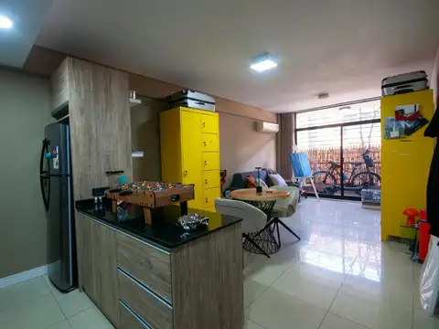 HERMOSO MONOAMBIENTE CON BALCÓN ! EXCELENTE UBICACIÓN !
