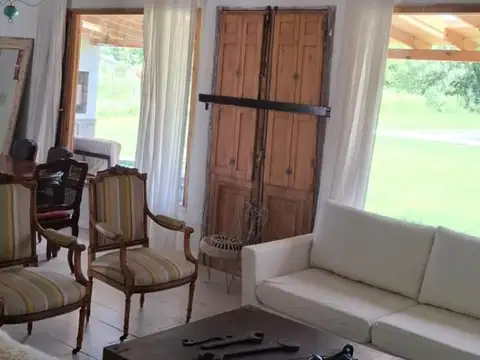 Casa 4 ambientes con 3 baños