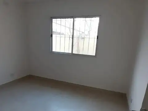 Departamento en Alquiler en Ituzaingo, $ 380.000