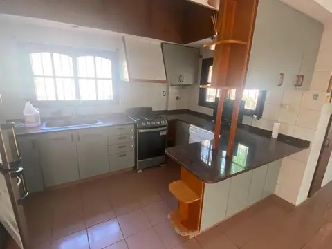 Casa en Venta en Barrio Parque Leloir, USD 450.000