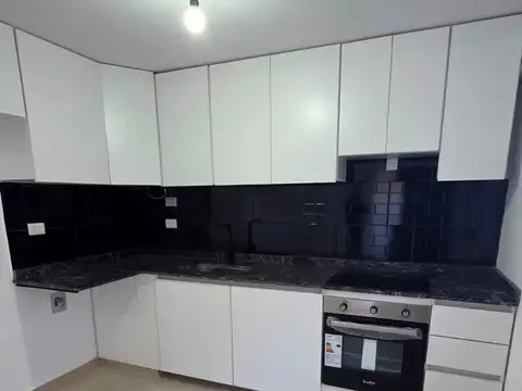 Excelente Departamento 2 Ambientes a Estrenar al Frente – Morón Centro