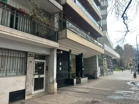 ALQUILER DEPARTAMENTO DE DOS DORMITORIOS MAS COMODIN PELLEGRINI 600 COCINA SEPARADO BALCON CORRIDO