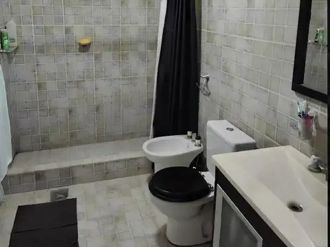 Casa en Venta con 5 cocheras