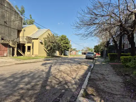 Barrio San Cayetano, tercer entrada.