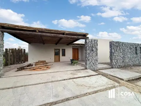 Casa en Venta con 2 cocheras